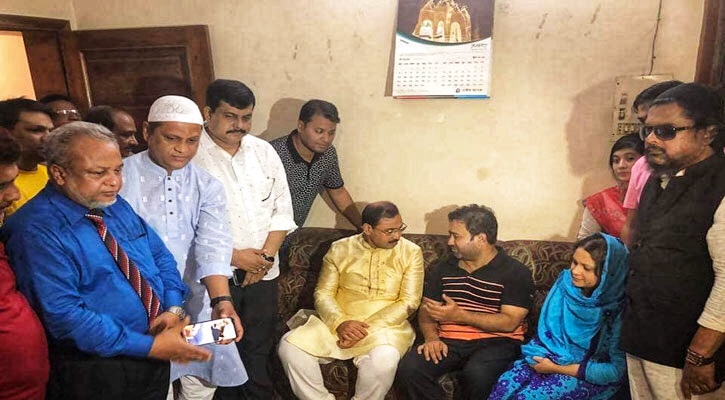 রাইফার চিকিৎসায় ত্রুটি হলে ছাড় নয়: মেয়র আ জ ম নাছির