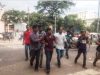 আন্দোলনকারীদের ধরে ধরে থানায় দিচ্ছে ছাত্রলীগ